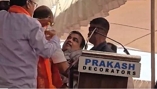 பிரச்சாரத்தின்போது மயங்கி விழுந்த மைய அமைச்சர் நிதின் கட்கரி!