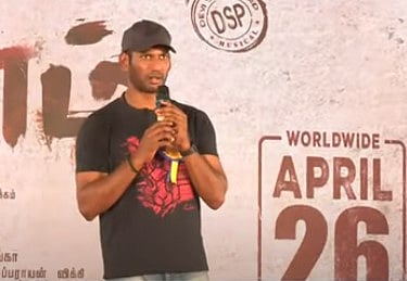 கழிவுநீர் போன்ற கெட்டவர்களை வெளியேற்றி உள்ளோம்! – விஷால் சாடல்!