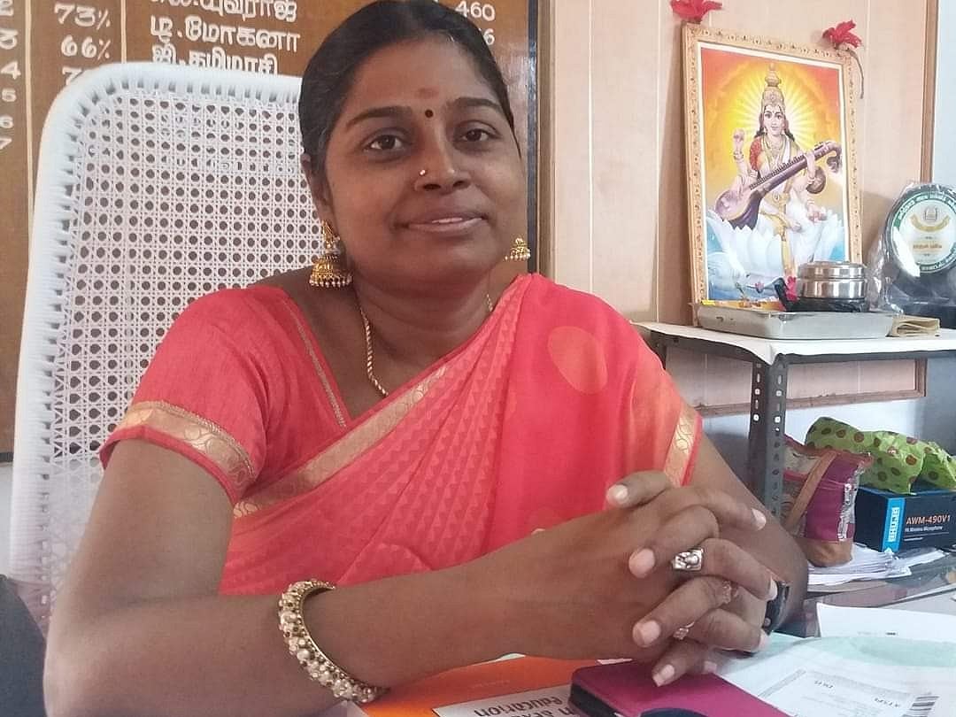 எனக்கே எனக்கென மலர்ந்த ரோஜாப் பூ!