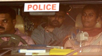 பாலியல் வழக்கு: நாடு திரும்பிய பிரஜ்வல் ரேவண்ணா கைது!