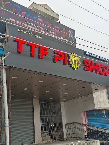 டி.டி.எஃப். வாசனின் கடைக்கு போக்குவரத்து காவல் துறை நோட்டீஸ்!