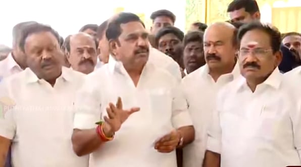 பரிசுப் பொருள்... பணமழை… பின்வாங்க இதுதான் காரணமா? – பழனிசாமி பதில்