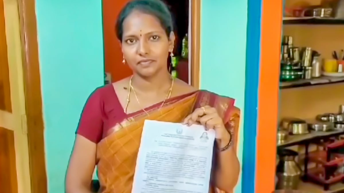 தந்தை துப்புரவு செய்யும் நகராட்சி… ஆணையராக மகள்!