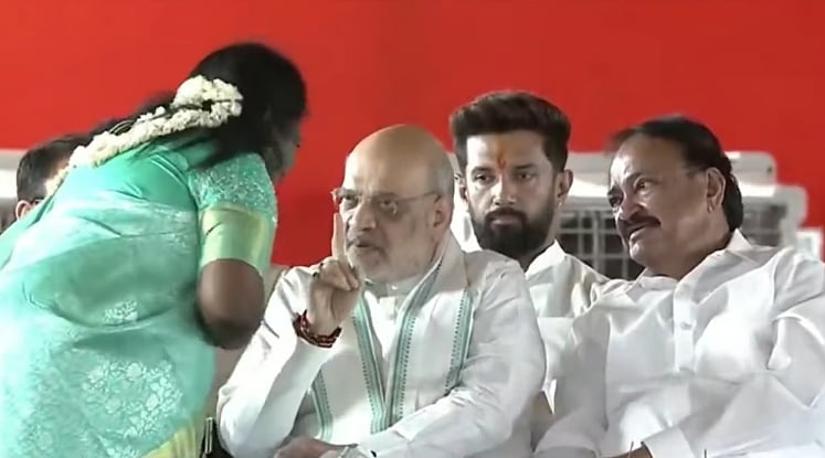 மேடையில் தமிழிசையைக் கண்டித்த அமித் ஷா!