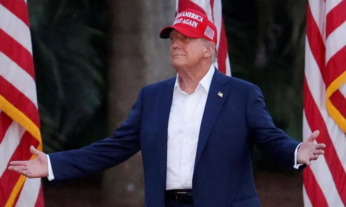 ‘ஹாலிவுட் அழிந்து கொண்டிருக்கிறது’: வெளிநாட்டுத் திரைப்படங்களுக்கு 100% வரி விதித்த டிரம்ப்!