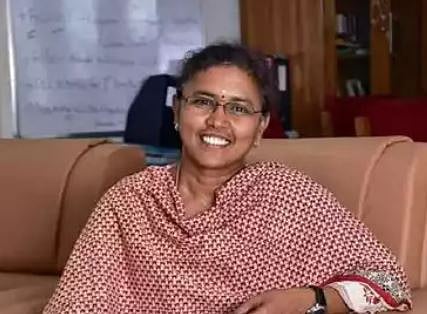 அமுதாவுக்கு முதல்வர் அலுவலகப் பதவி... இதுதான் பின்னணி!