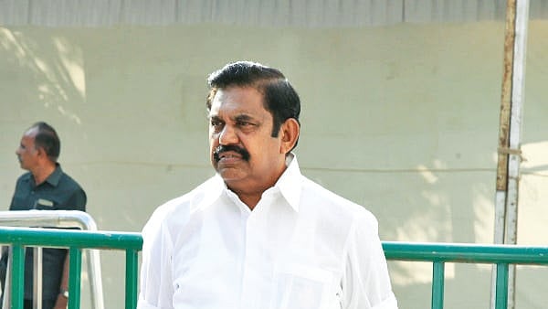 கொஞ்சம் பிரிவு வந்தால் பின்பு உறவு வரும்?