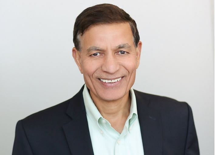 அமெரிக்காவில் 90,000 கோடி சொத்து! அசத்தும் இந்திய விவசாயி மகன்!

 