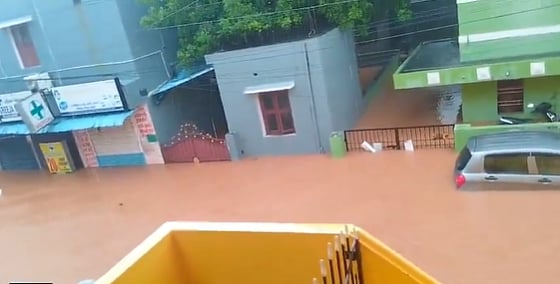 தத்தளிக்கும் நகரம்... உணவு வழங்குத்தவதைத் தவிர வேறு என்ன செய்தீர்கள்? 