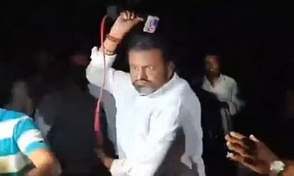 பத்திரிகையாளர்களை விரட்டி அடிக்கும் மோகன் பாபு
