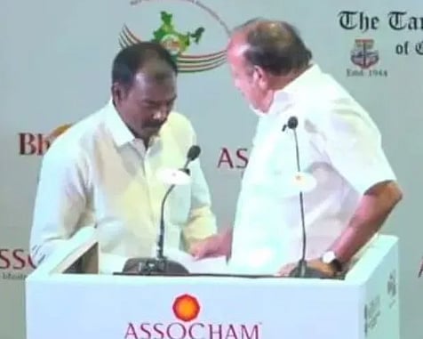 ‘நீ என்ன எருமை மாடா…?’ - உதவியாளரை திட்டிய எம்.ஆர்.கே. பன்னீர்செல்வம்!