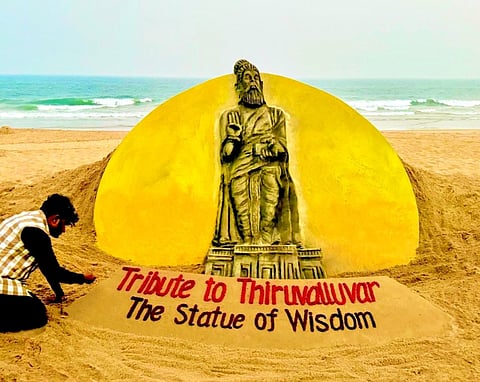 திருவள்ளுவர் நாள்- ஒடிசா மணல் சிற்பியின் கைவண்ணம்