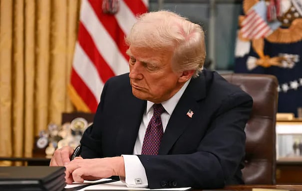 அமெரிக்க குடியுரிமை: டிரம்ப் அறிவிப்புக்கு நீதிமன்றம் தற்காலிக தடை!