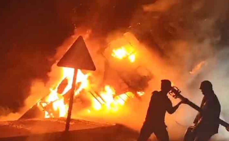 மணப்பாறை அருகே ஆம்னி பேருந்து தீ விபத்து- 15 பேர் காயம்!