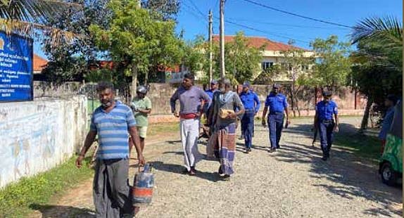 10 தமிழக மீனவர்கள் இலங்கையில் சிறையில் அடைப்பு!