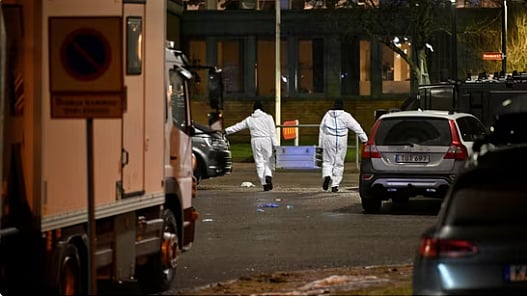 பள்ளியில் துப்பாக்கிச்சூடு: 10 பேர் பரிதாப பலி!