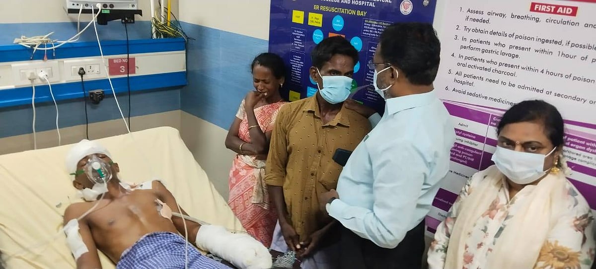 ஸ்ரீவைகுண்டம் மாணவனைப் பார்வையிட்ட திருமா!