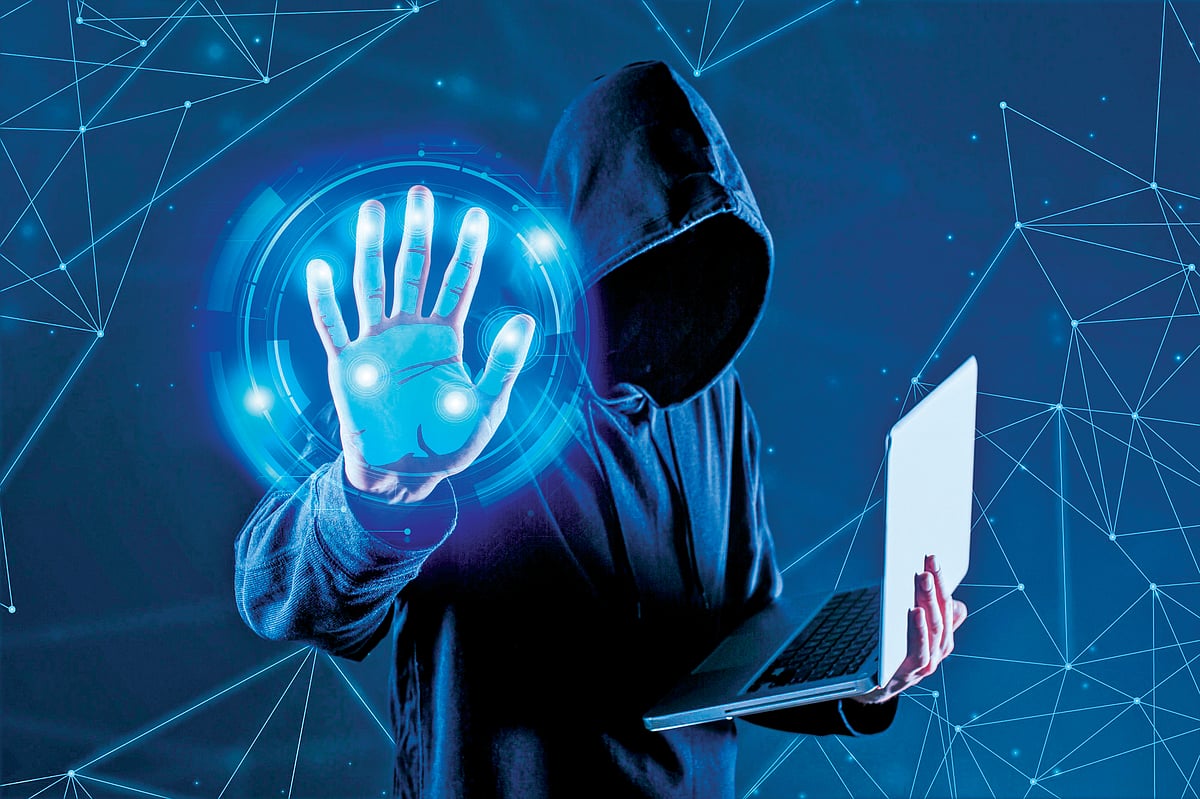 இணையவழிக் குற்றங்கள் எனும் அதல பாதாளம்