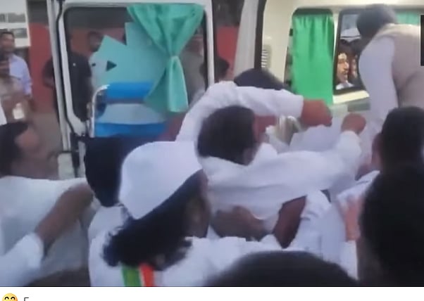 ப. சிதம்பரம் மயங்கி விழுந்தார்- குஜராத்தில் சம்பவம்!