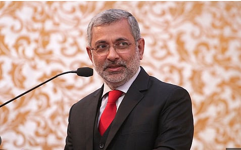 ‘தமிழக அரசிடமிருந்து சம்பளம் வேண்டாம்’ – நீதிபதி அறிவிப்பு