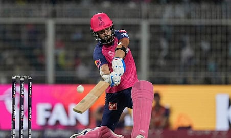 6 பந்துகளில் 6 சிக்ஸர் பறக்க விட்ட பராக்: கொல்கத்தா த்ரில் வெற்றி