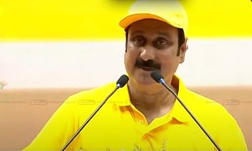 ‘என் பின்னால் வாங்க... கல்வி, வேலை பெற்றுத் தருகிறேன்’ - அன்புமணி!