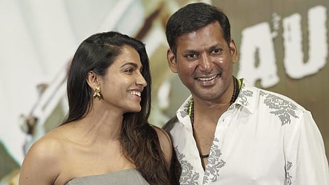 விஷாலுடன் சாய் தன்ஷிகா