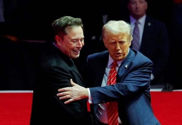 ட்ரம்ப் மீது விமர்சனம்... எலான்மஸ்க்  அரசுப் பதவியில் இருந்து விலகல்!