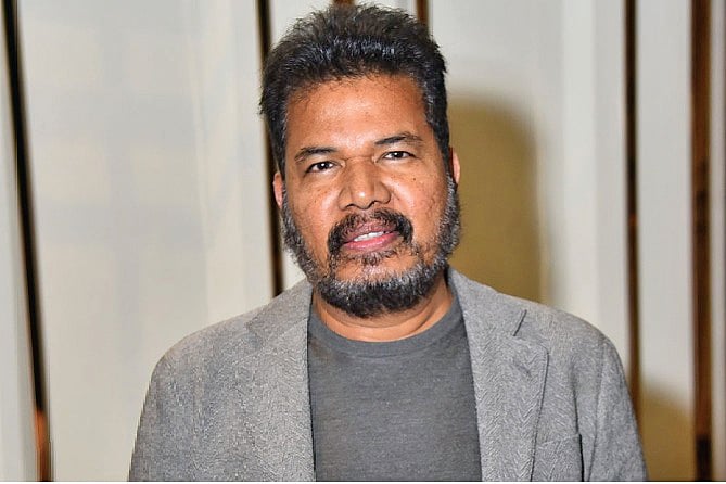 “சிறை திரைப்படத்தை பார்த்து கண்ணீர் சிந்தினேன்…!” – பிரபல இயக்குநர் பாராட்டு