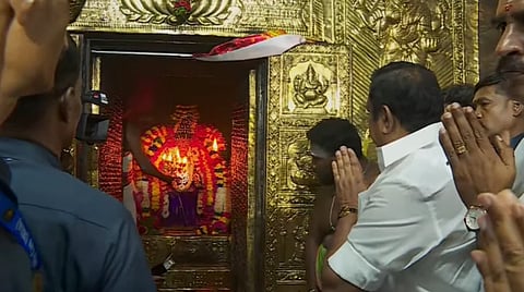 வனப்பத்திரகாளியம்மன் கோயிலில் சாமி தரிசனம் செய்யும் எடப்பாடி பழனிசாமி