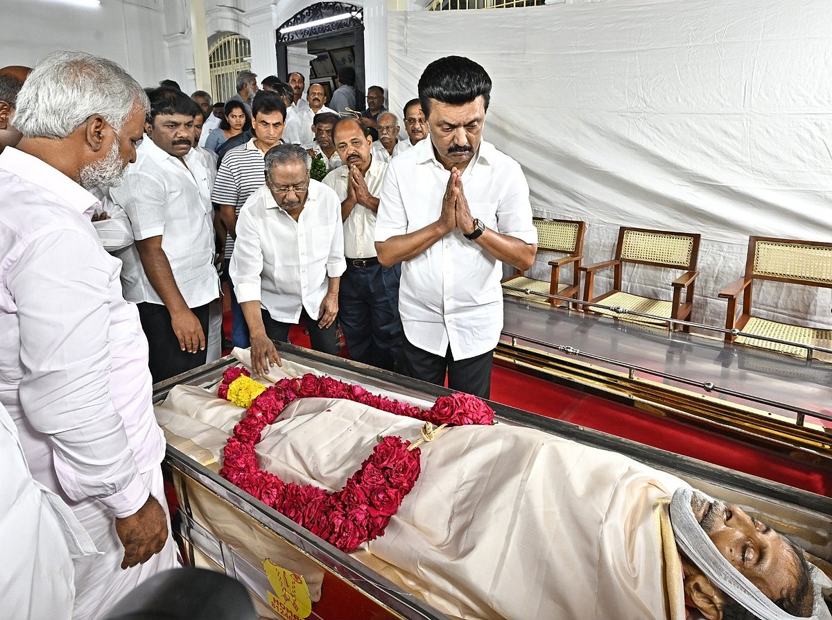 கோபாலபுரத்தில் மு.க.முத்து உடல்- 5 மணிக்கு இறுதி ஊர்வலம்!