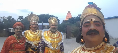 இராஜேந்திர சோழன் நாடக விழாவில்