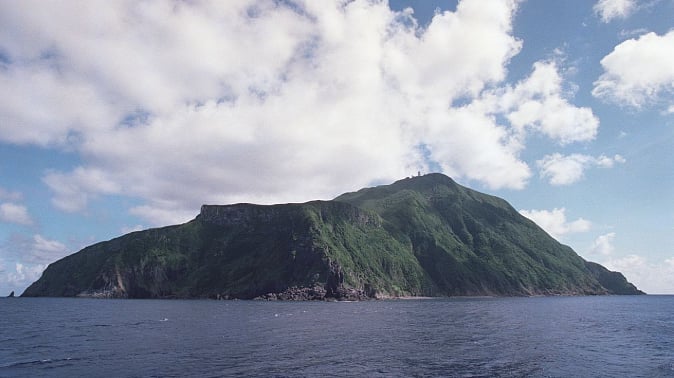 ஒரே மாதத்தில் 2000க்கும் மேற்பட்ட முறை நிலநடுக்கம்… எந்த நாட்டில்?