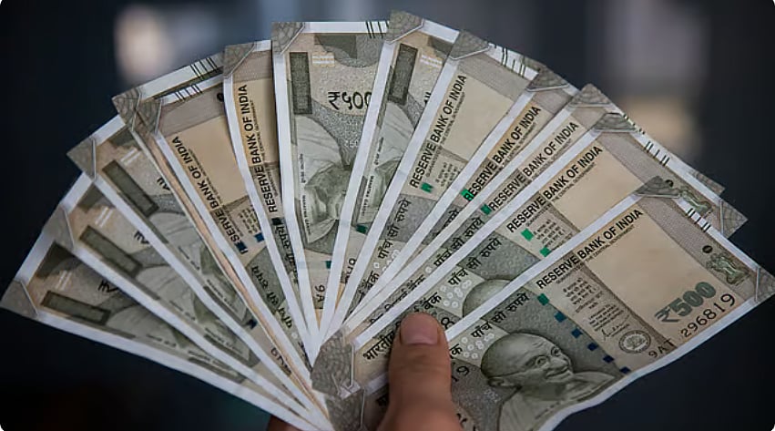 மக்களிடையே புழக்கத்தில் உள்ள பணத்தின் மதிப்பு இவ்வளவா?
-மத்திய அரசு அளித்த பதில்!