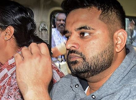 பாலியல் கொடுமை- தேவகவுடாவின் பேரனுக்கு ஆயுள் தண்டனை!