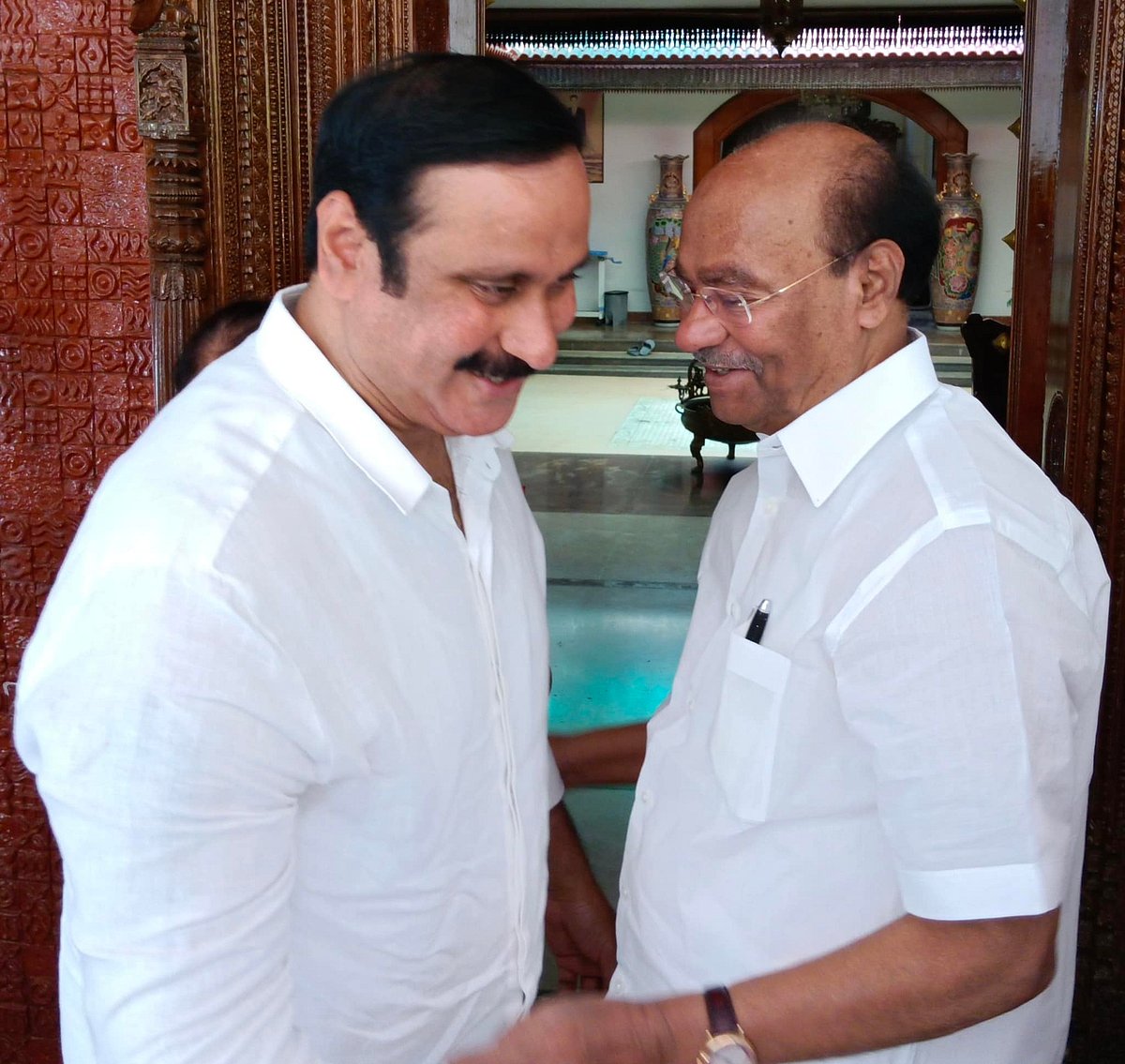 “அமைதி காக்கும் அன்புமணி… தந்தை போல் மகனும் பேசினால் என்னாகும்..?”