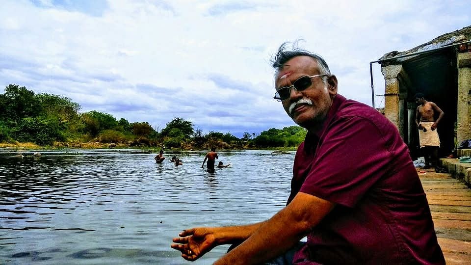 கவிப்பறவைக்கு அலகில் புதிய பூ! 