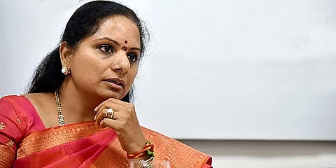 பிஆர்எஸ் கட்சியிலிருந்து இடைநீக்கம் செய்யப்பட்ட கவிதா