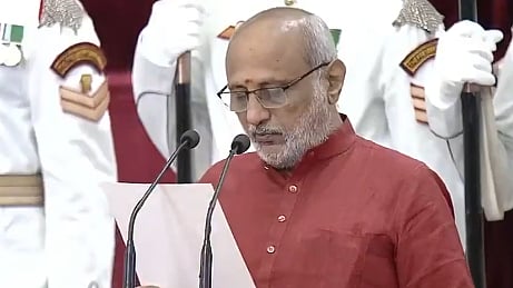 குடியரசுத் துணைத் தலைவராக பதவி ஏற்கும் சி.பி. ராதாகிருஷ்ணன்