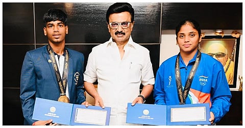 கார்த்திகா, அபினேஷ் மோகன்தாசை நேரில் அழைத்து பாராட்டிய முதல்வர் ஸ்டாலின்