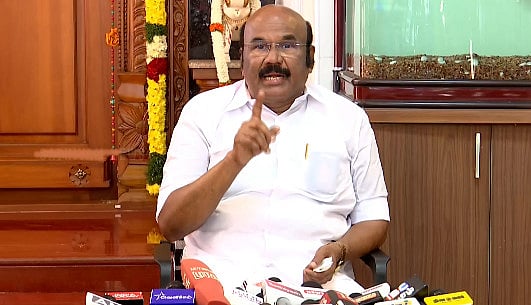 “எம்ஜிஆர், ஜெயலலிதா புகழ் பாடும் வானம்பாடி நான்…!”