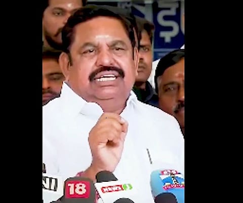 எடப்பாடி பழனிசாமி கோவை விமானநிலையத்தில் இன்று செய்தியாளர்களைச் சந்தித்தார். 