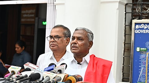 மணல் கடத்தலைத் தடுத்த விஏஓ மீது பொய் வழக்குகளா?- சண்முகம் டென்ஷன்!