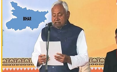 10ஆவது முறையாக முதல்வர்… நிதிஷ்குமார் பதிவியேற்றார்!