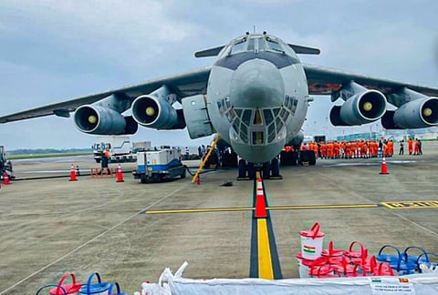 4 மோப்ப நாய்களுடன் இந்திய மீட்புக் குழுவினர் 80 பேர்!