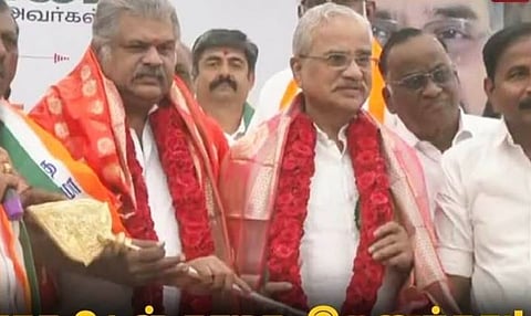 வாசன் கட்சியுடன் தமிழருவி மணியன் கட்சி இணைப்பு!