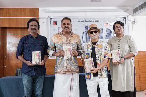 பீச் நாவல் வெளியீட்டு நிகழ்வில் முருகேசபாண்டியன், கார்ல் மார்க்ஸ், சாரு நிவேதிதா, நாராயணி சுப்ரமணியன்