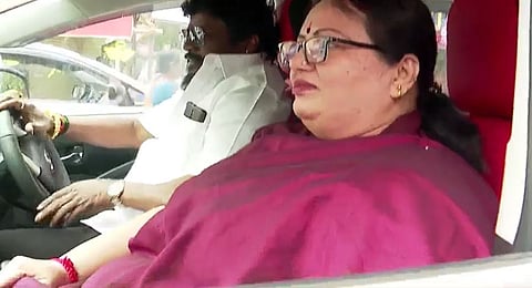 ஜெயலலிதா மகள் என்பவர் விரட்டியடிப்பு!