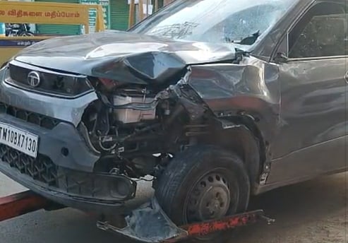 சமயபுரத்துக்குச் சென்ற 4 பக்தர்கள் கார் மோதியதில் உயிரிழப்பு!