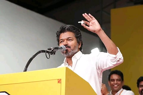 காங்கிரசுடன் கூட்டணி வைக்க விஜய் விருப்பம்- நாஞ்சில் சம்பத்